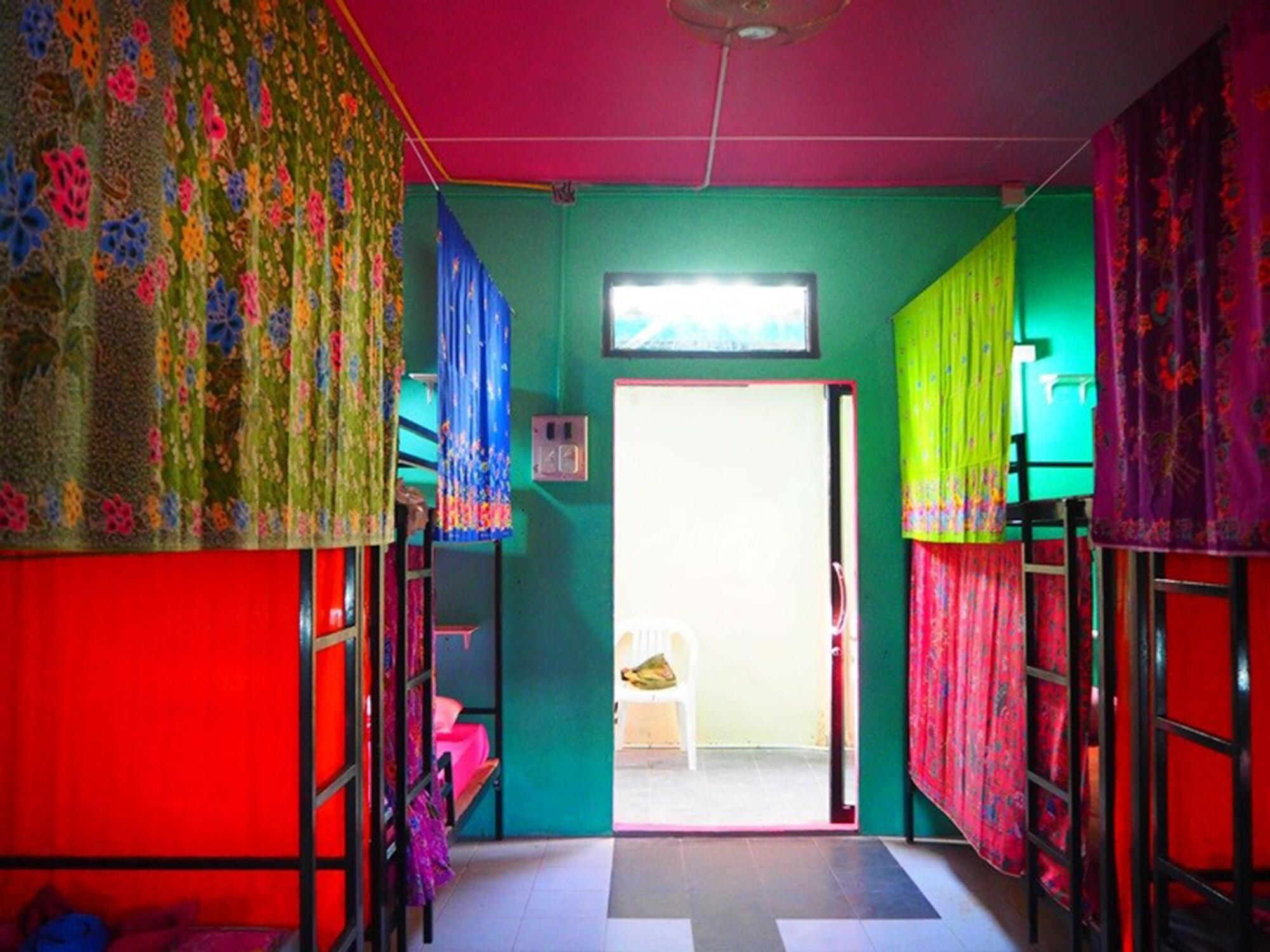 Cha-Ba Bungalow & Art Gallery 란타섬 외부 사진