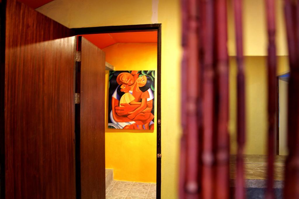 Cha-Ba Bungalow & Art Gallery 란타섬 외부 사진