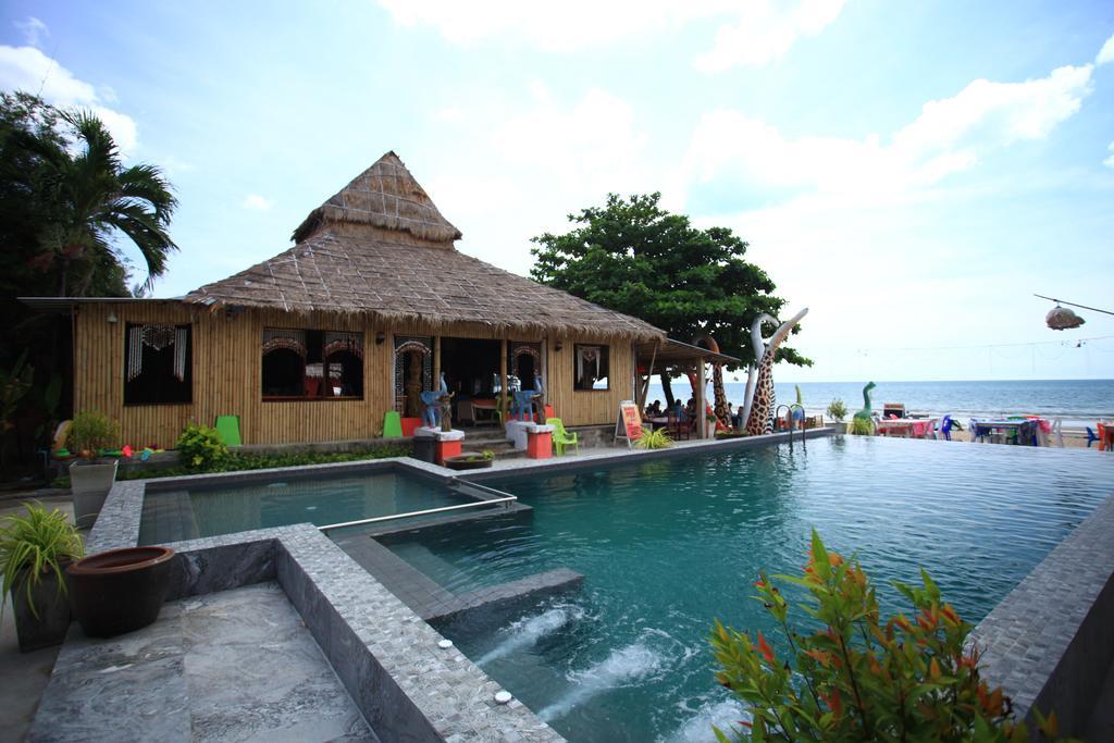 Cha-Ba Bungalow & Art Gallery 란타섬 외부 사진